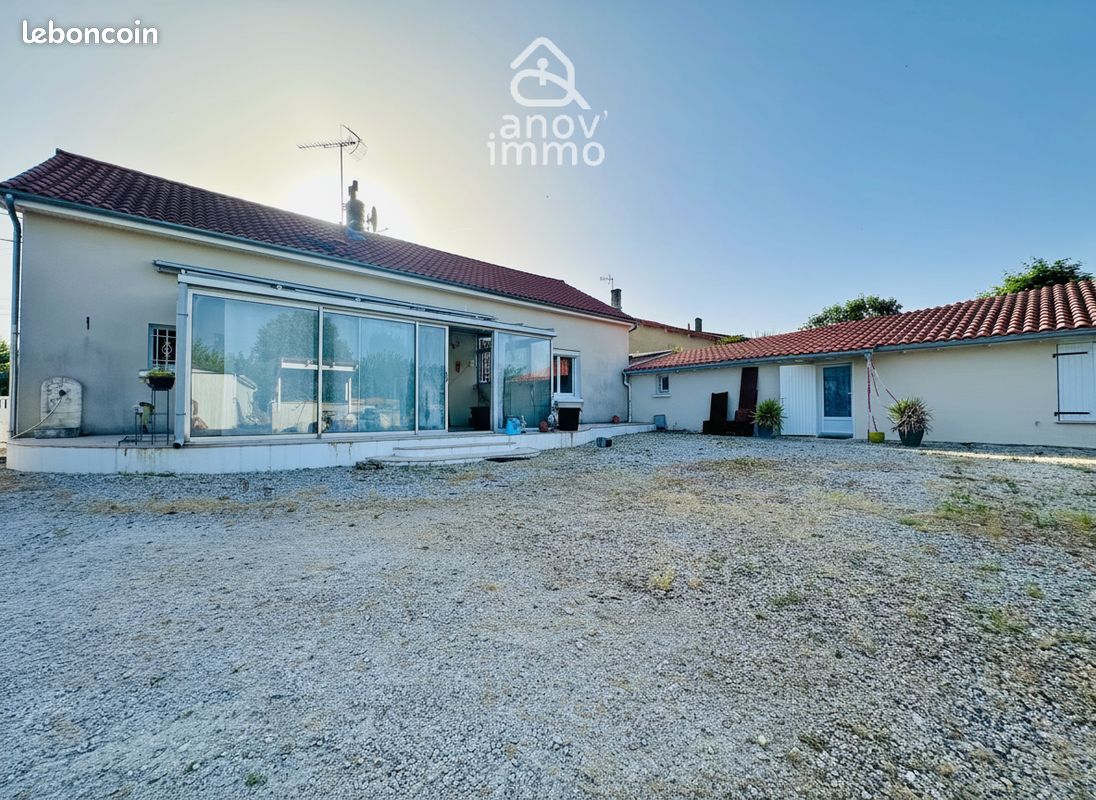 Maison 7 pièces 126 m² · à Châteauneuf-sur-Charente · 126 m² · 200 000 €