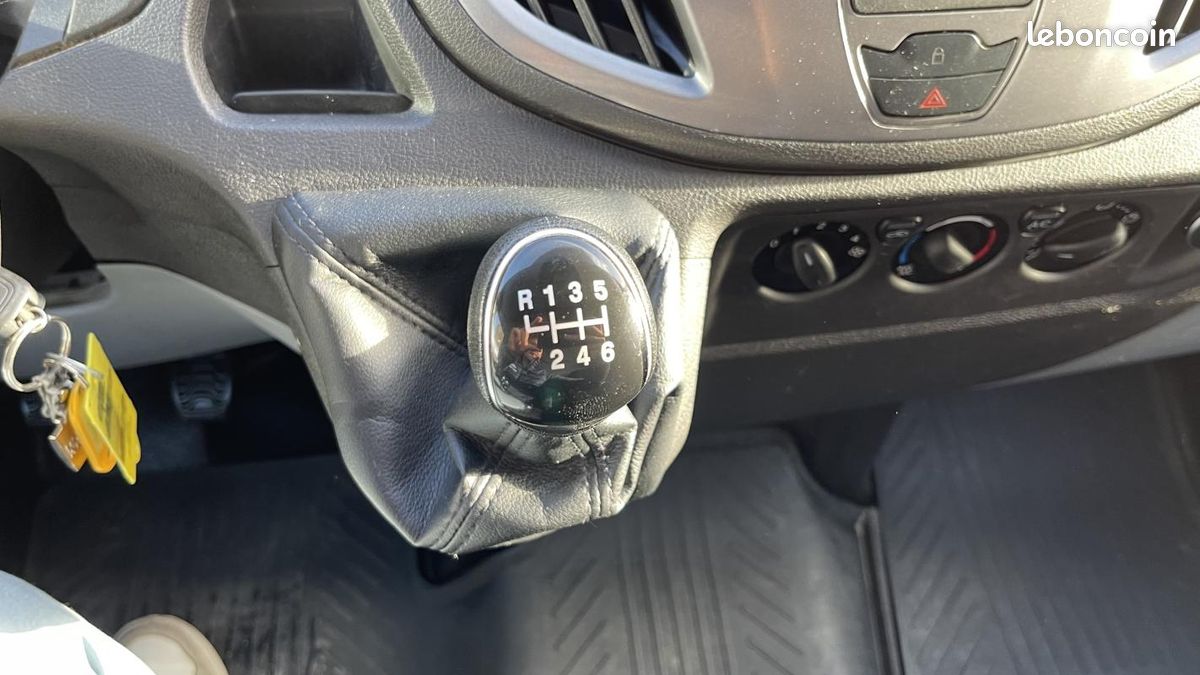 Ford Transit FOURGON 350 L3H2 2.0 ECOBLUE - 130 S&S TRACTION TREND BUSI (image 15)