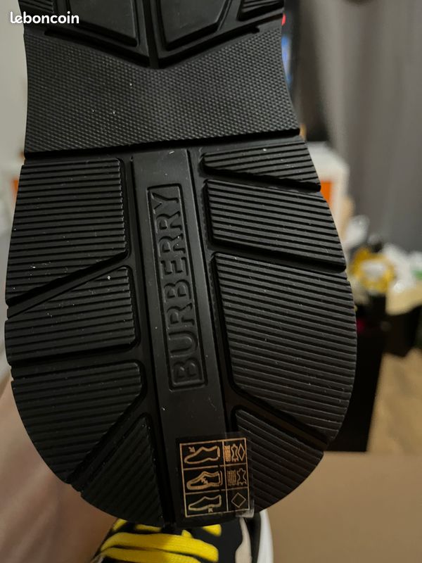 Chaussures Burberry (image 10)