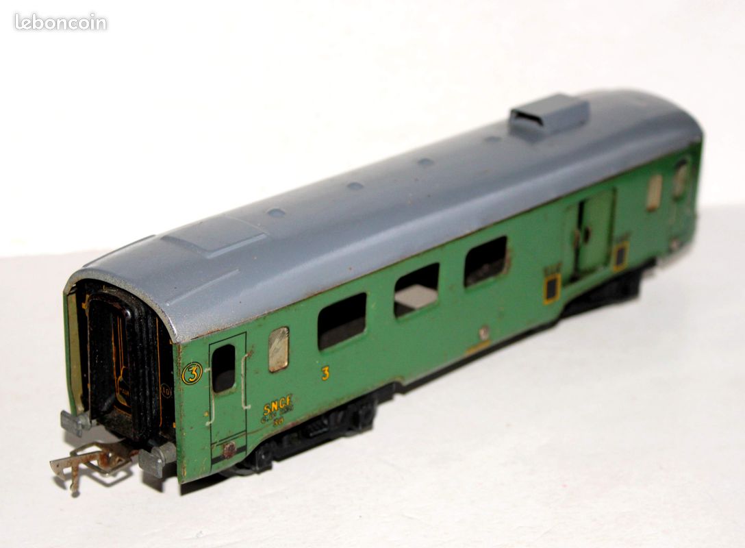 FLEISCHMANN 5050, fourgon postal à guérite DB
