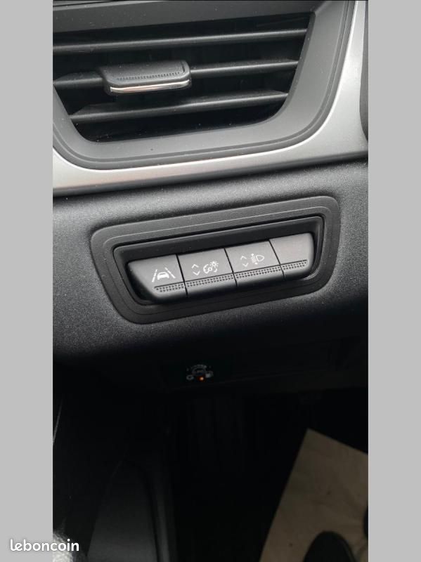 Renault Captur TCe 100 GPL Evolution (image 16)