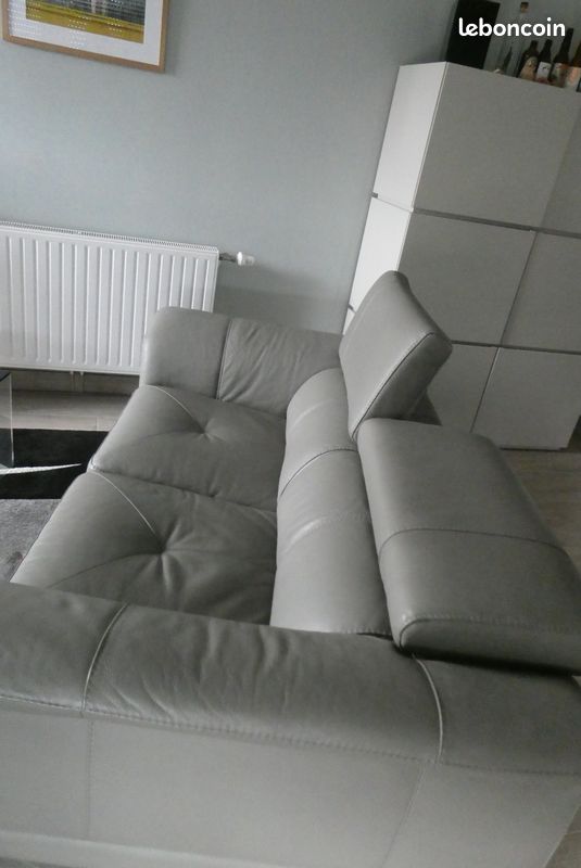 Canapé 2 Places Moderne Cuir PU Gris - Coussin Souple Et Pieds Métal - Neuf