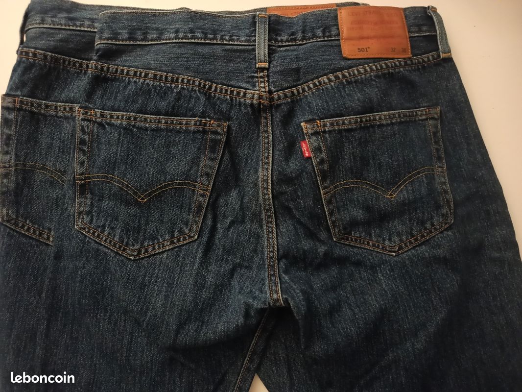 Jean Homme LEVI'S 501 Original - Taille W32 L30 (74cm) Bleu - État Comme Neuf, Fabriqué En Égypte