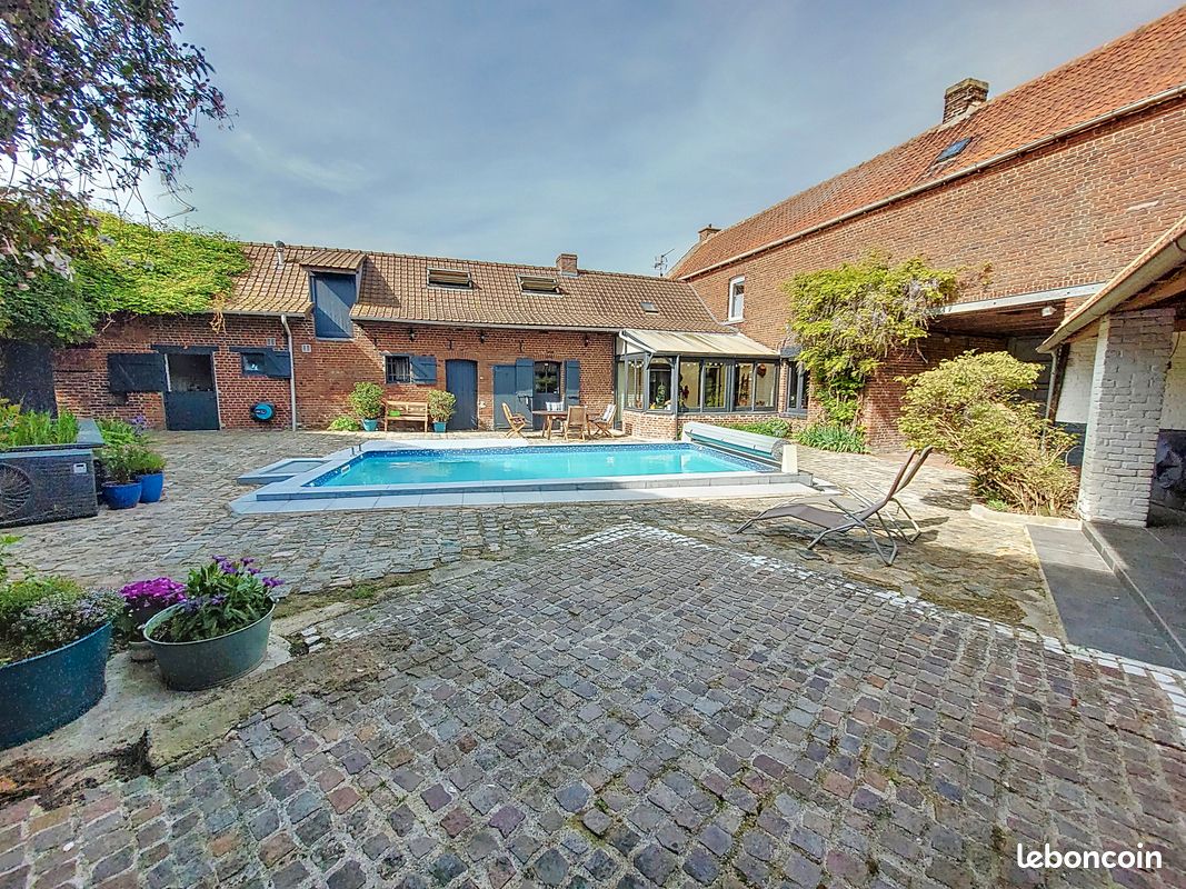Maison 8 pièces 200 m² · à Seclin · 200 m² · 499 000 €