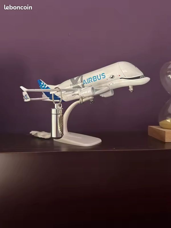 Maquette Avion Cargo AIRBUS A330-700L Beluga XL #2 F-GXLH AIRBUS INDUSTRIES 1/200 Métal