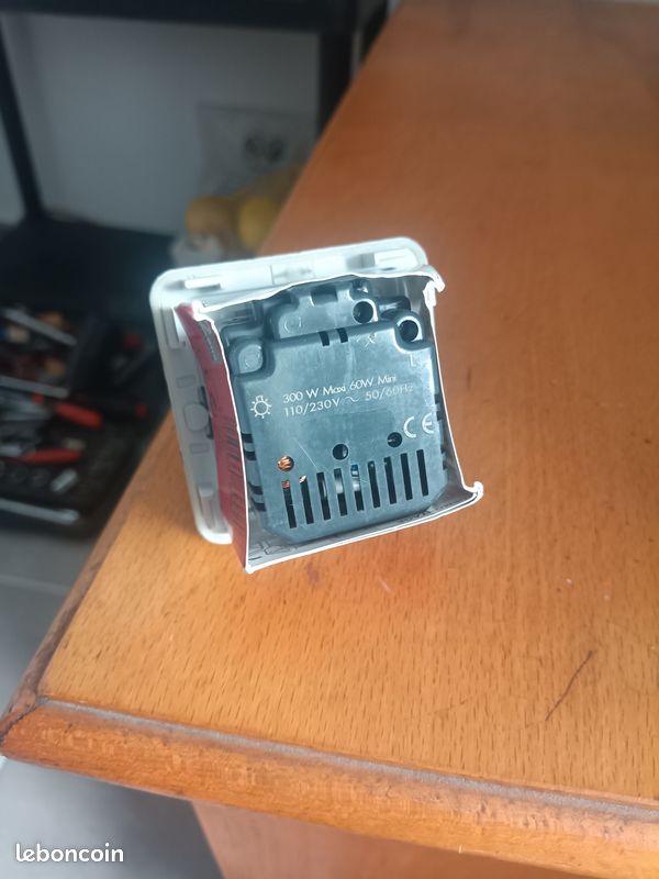 Interrupteur automatique Legrand Plexo (image 2)
