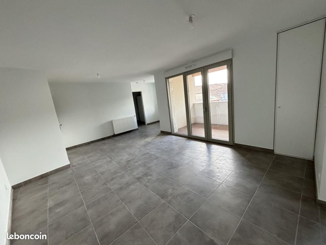 Appartement 2 pièces 51 m² · à Neuville-les-Dames · 51 m² · 650 €/mois