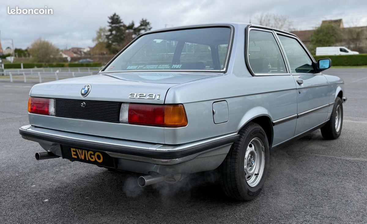 BMW Série 3 e21 323i coupe 143 ch - ENTRETIEN COMPLET - PONT AUTO BLOQUANT - BOITE 5 - SILENCIEUX SUPERSPRINT (image 6)
