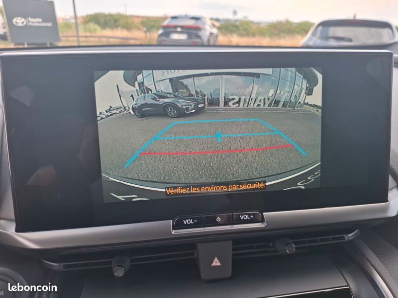 Toyota C-HR HYBRIDE 140 GRAPHIC MY26 GR (image 13)