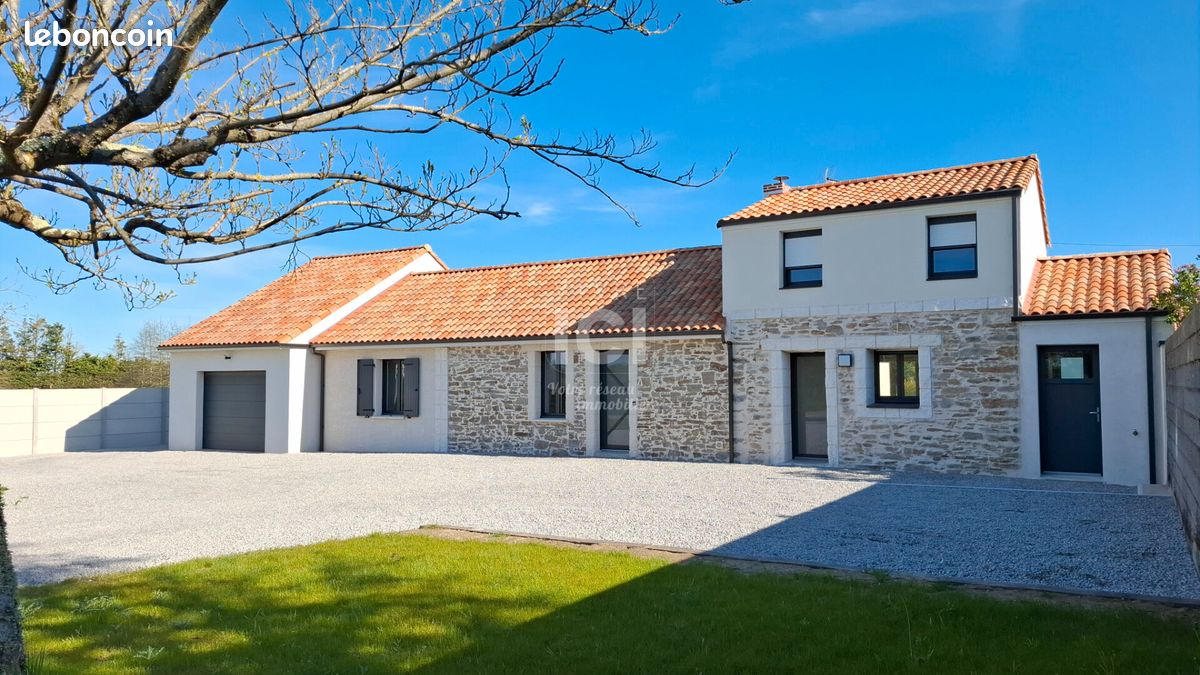 Maison 4 pièces 142 m² · à Chauvé · 142 m² · 449 350 €