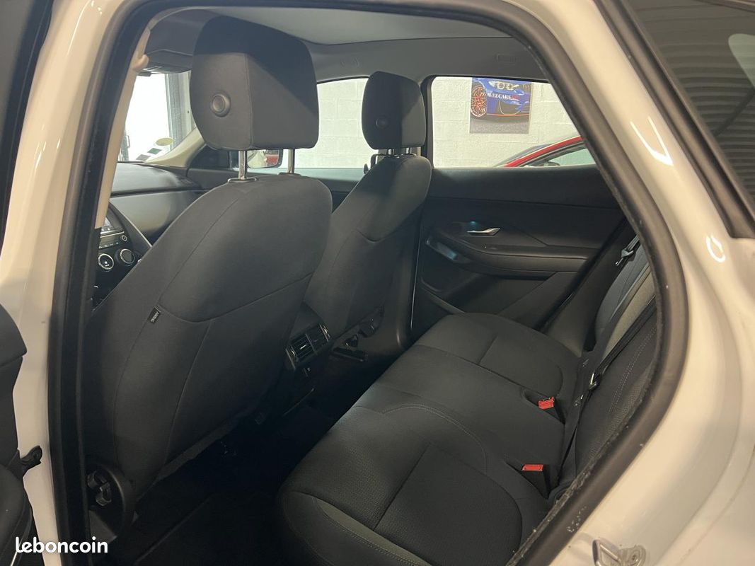 Jaguar e-pace 2.0 d150 150 awd (image 21)