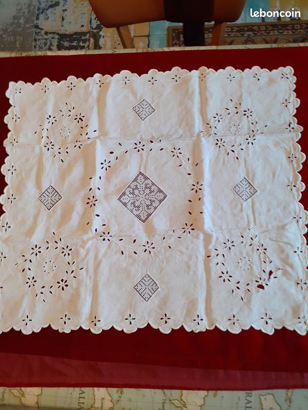 Lot de pièces de broderies (image 2)