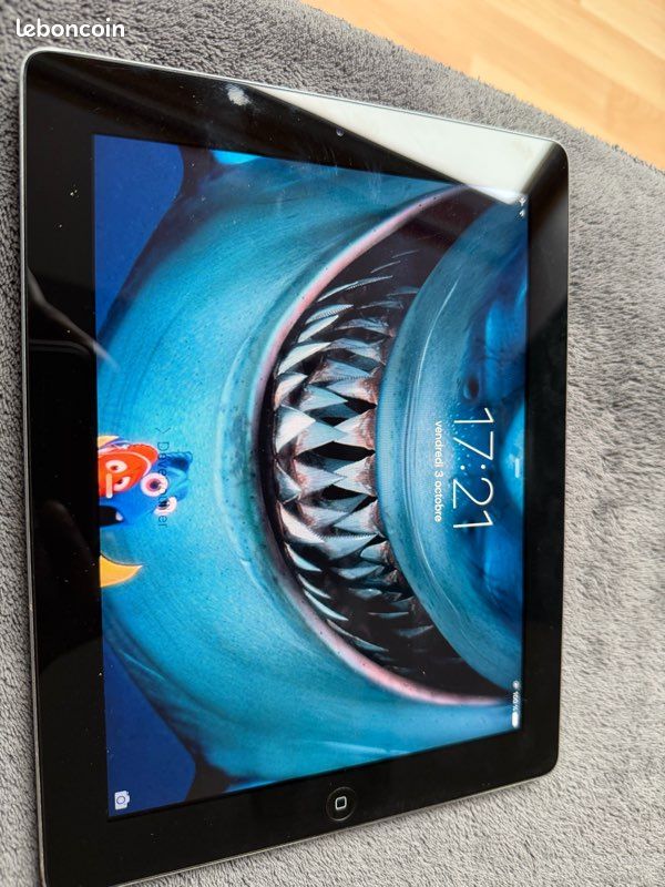 Lot Apple iPad + iPhone 5C + iPod Touch (pour pièces) - Téléphones & Objets connectés
