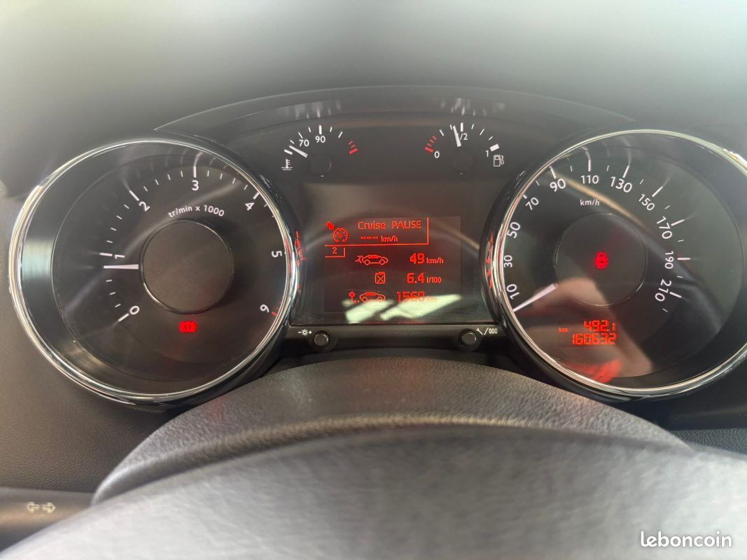 🔹 PEUGEOT 3008 1.6 BlueHDi 116 ch Allure - 🌤️ Toit panoramique ✨ Jantes alliage (image 18)