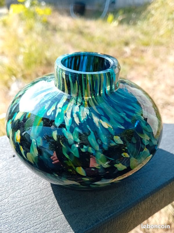 Vase en verre soufflé signé Jean Claude Novaro