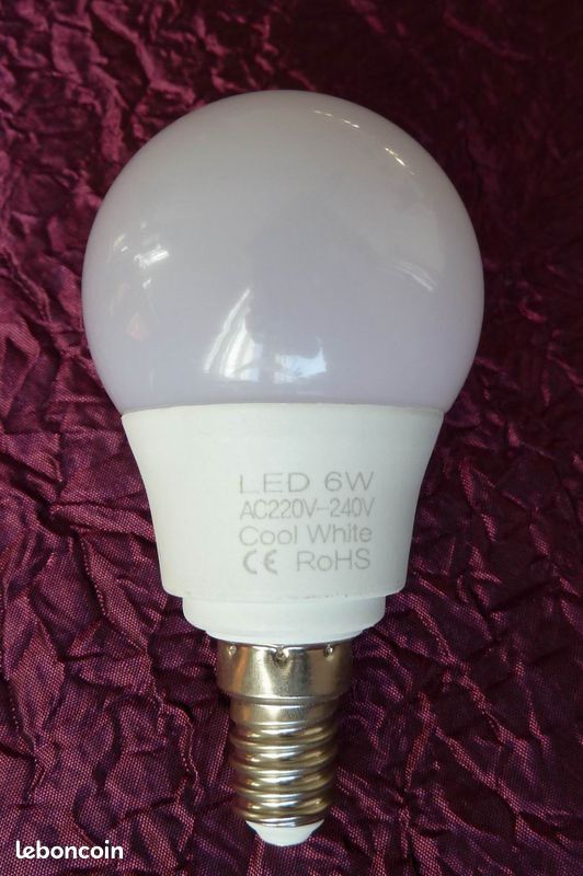 AMPOULE LED RONDE 6W E14 cool white NEUVE (image 1)
