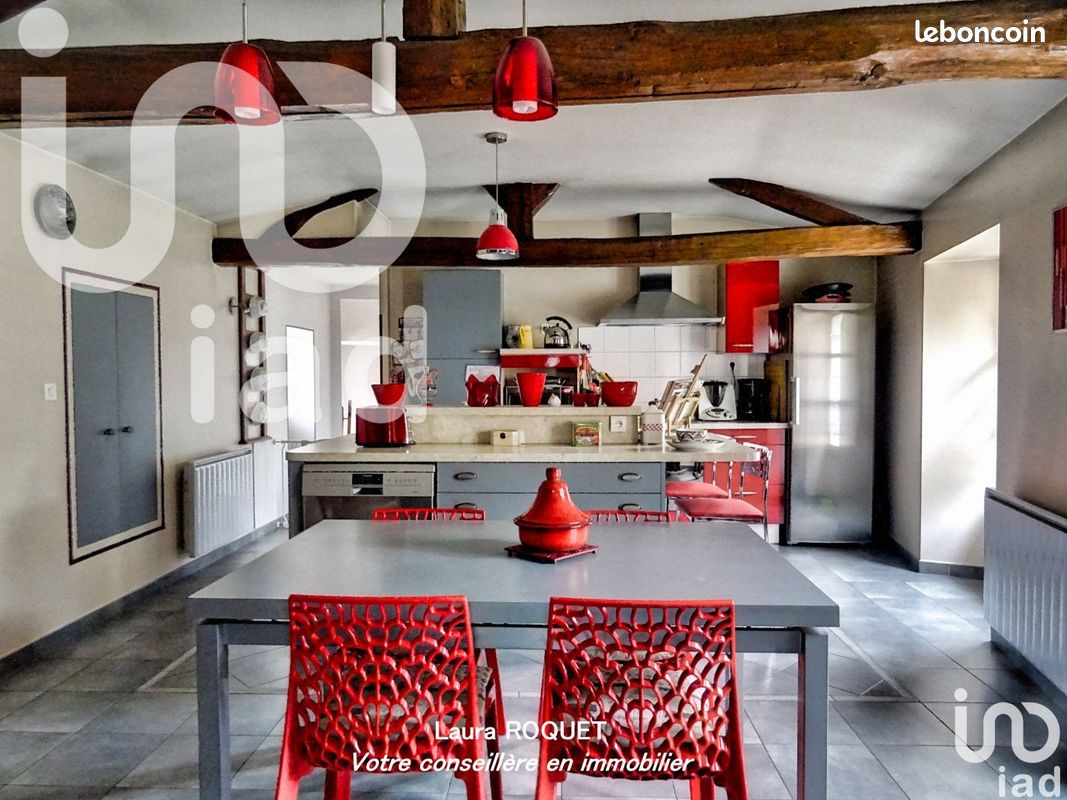 Maison 7 pièces 139 m² - Ruffec 16700 (image principale 3)