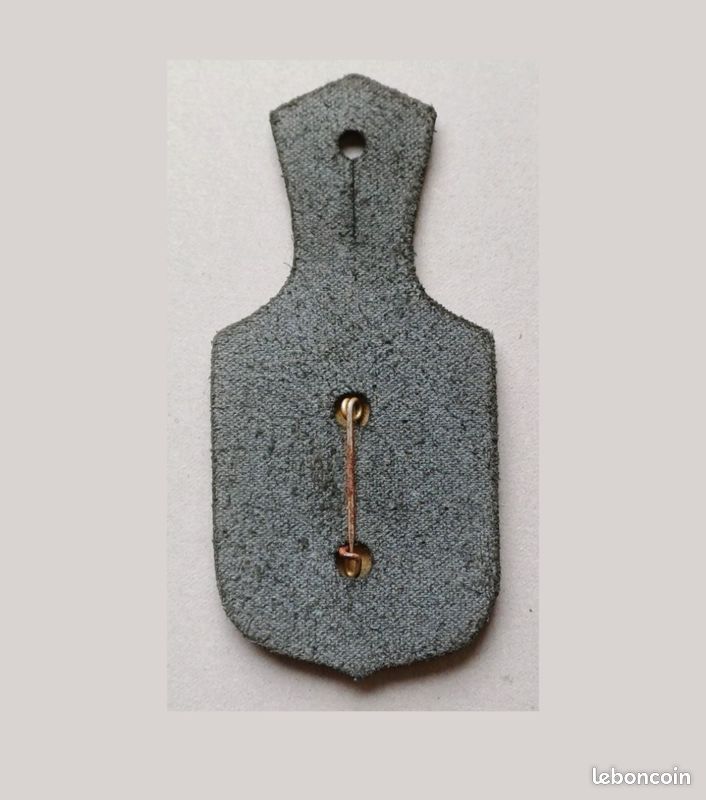 Insigne pompier (pucelle) – Sapeurs-pompiers de Saint-Martin-la-Plaine (Loire 42) médaille collection militaria (image 2)