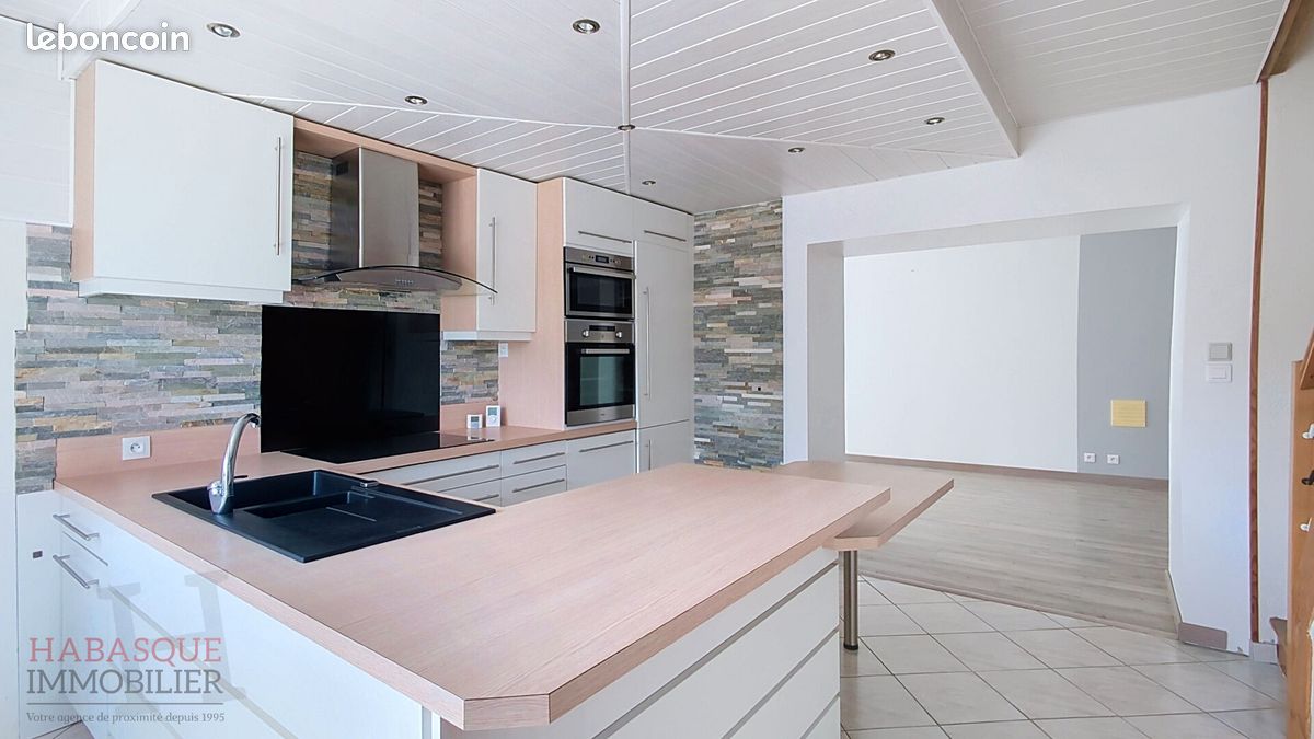 Maison 5 pièces 134 m² · à Landerneau · 134 m² · 262 000 €