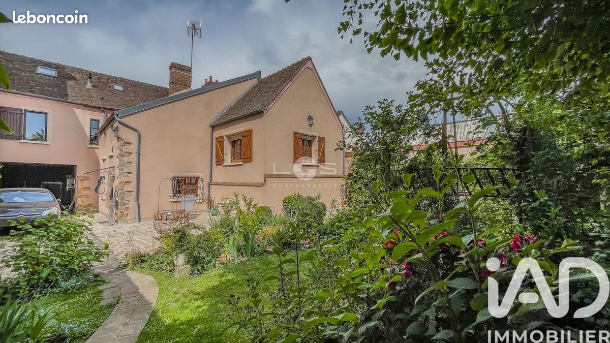 Maison 10 pièces 235 m² · à Nangis · 235 m² · 335 000 €
