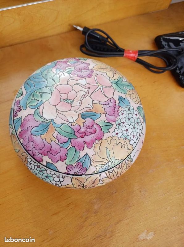 Petite boîte chinoise en porcelaine - Carré - Oiseau