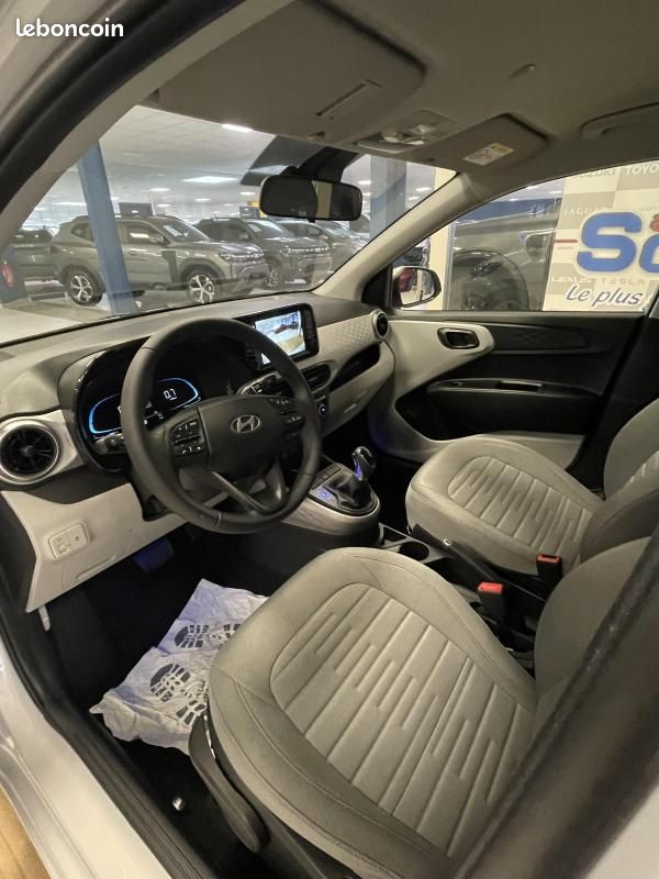 Hyundai i10 1.0 63 CREATIVE Boite Auto (image 8)