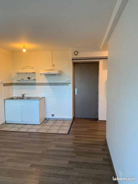 Parking 2 pièces 60 m² · à Nay · 60 m² · 490 €/mois