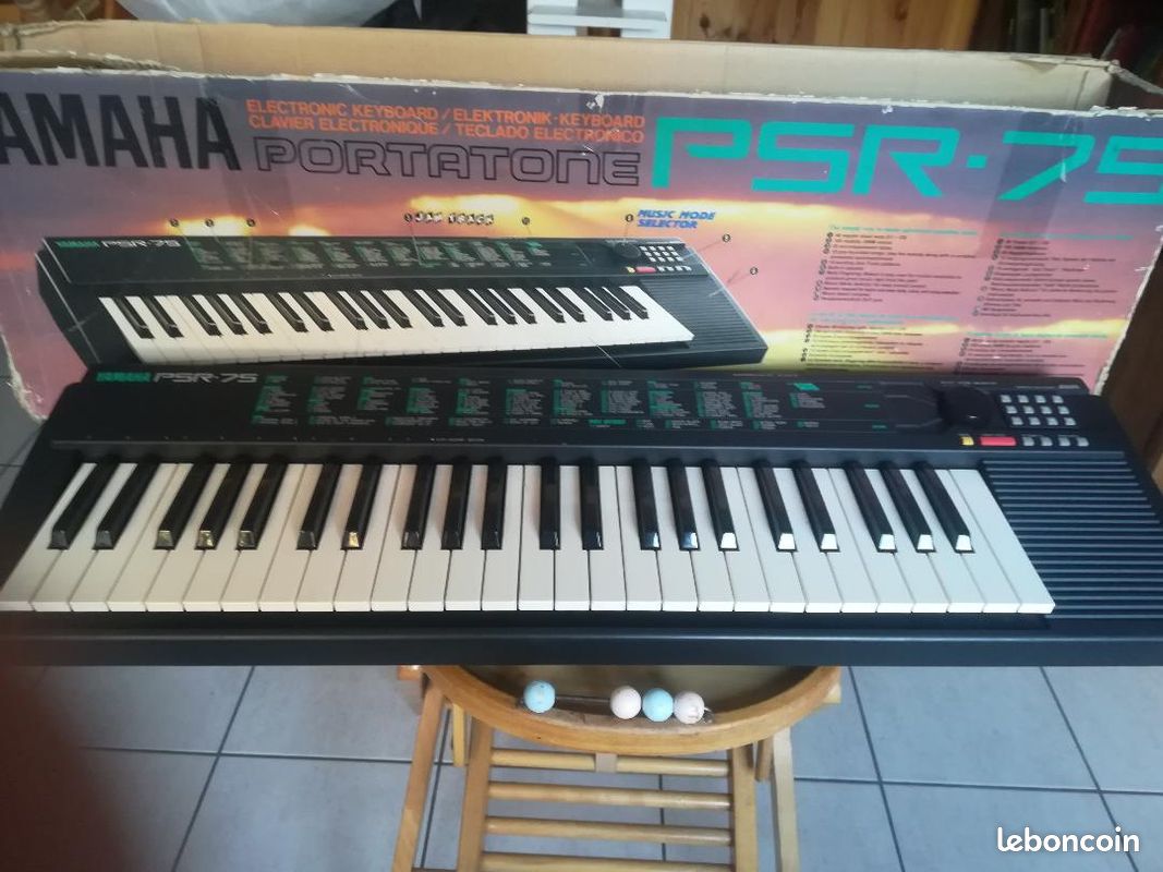 Clavier Yamaha PSR-75 (image 2)