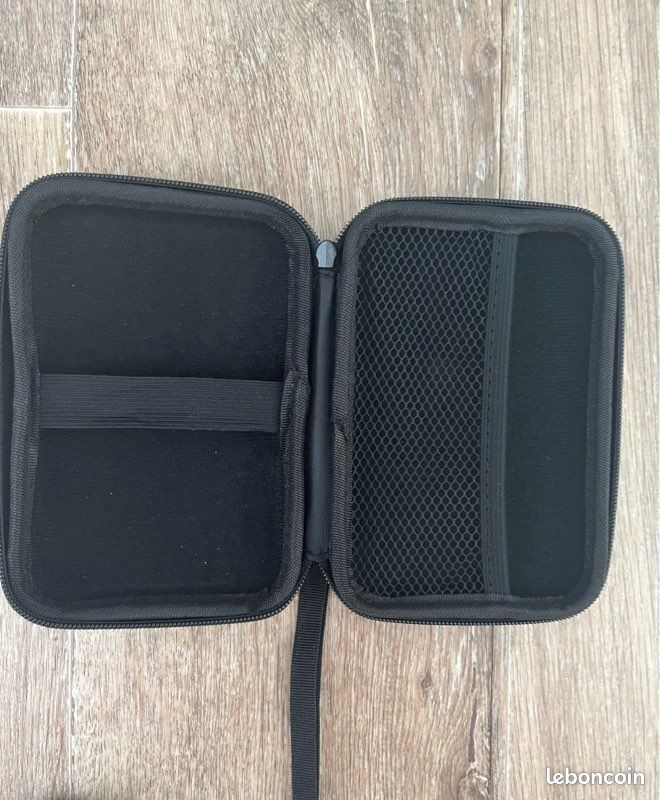 Étui / pochette de protection rigide noire avec fermeture éclair (image 4)
