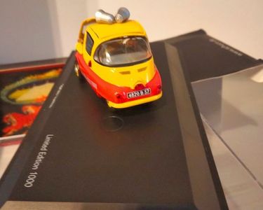 BMW 2000 TAXI 1/43 Schuco EUR 25,00 - FR