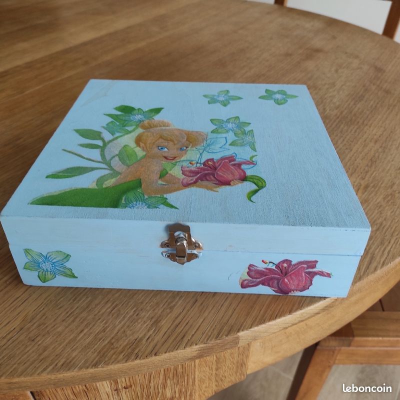 Boîte en bois remplie de perles (image 3)