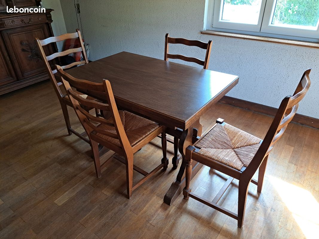 Table et chaises (image 1)