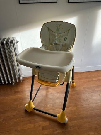 Matériels Puéricultures : Rehausseur chaise bébé livré à ST-Barth - Saint  Barth