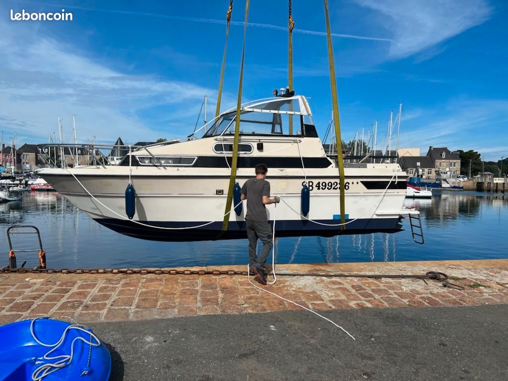 Bateau moteur (image 3)
