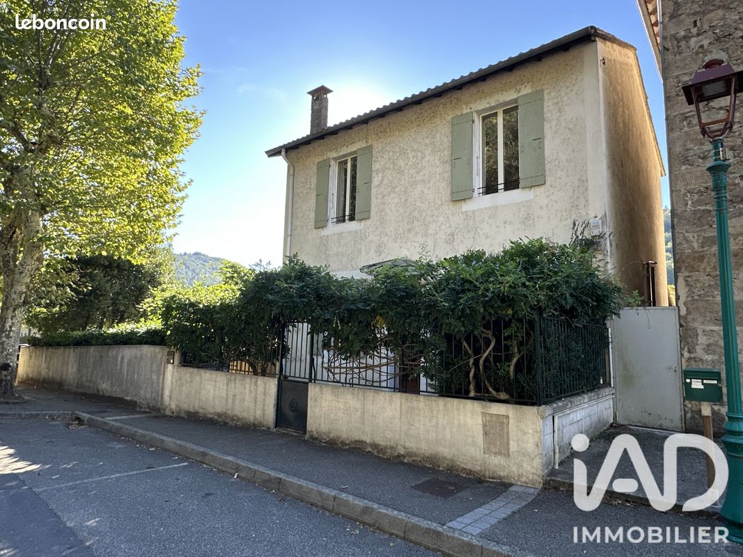 Maison 5 pièces 140 m² · à Vals-les-Bains · 140 m² · 265 000 €