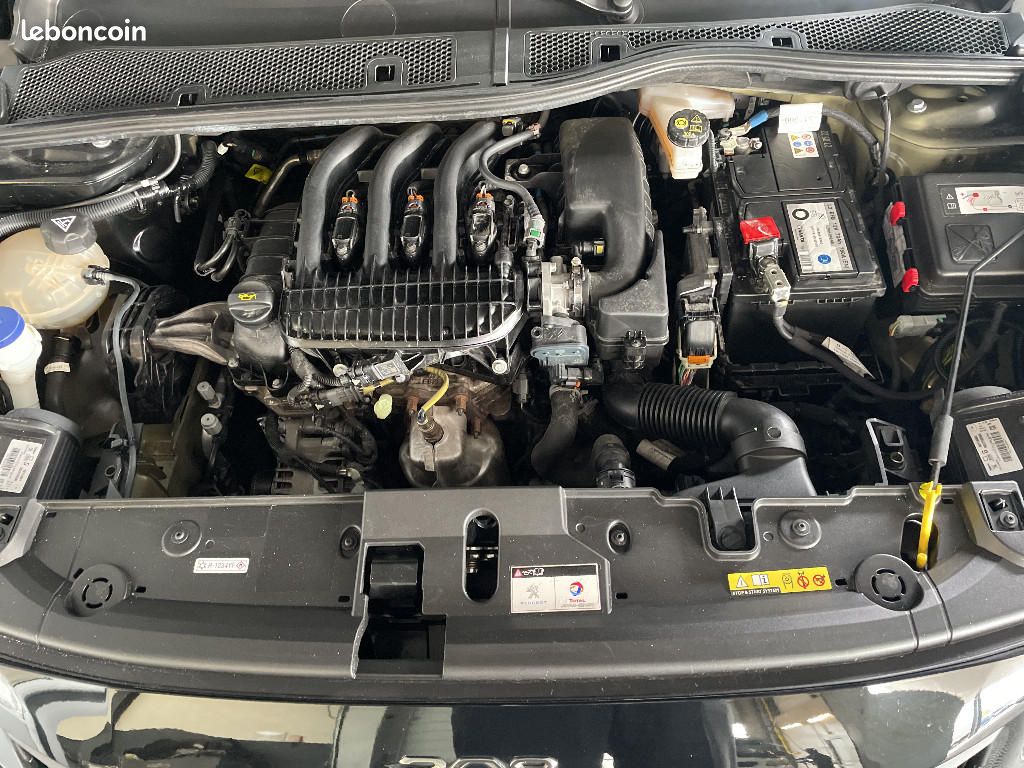 Peugeot 208 PURETECH 75 S&S BVM5 LIKE (image 19)
