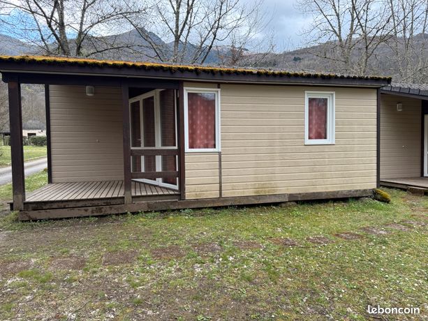 OPPORTUNITÉ À SAISIR - À VENDRE – 2 CHALETS BOIS 35 m² À REMONTER