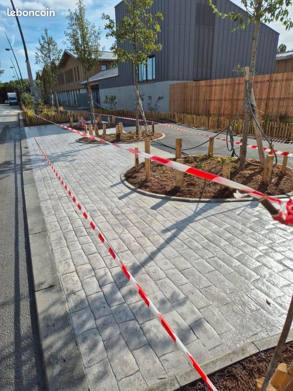 🧱 🇨🇵 Terrasses et Allées en Béton Désactivé et imprimé motifs Pavés, Parquet, Carrelage, Travertin pour Piscines, Dallages - Devis gratuit - Numéro 1 en France 🇨🇵 🧱 (image 2)