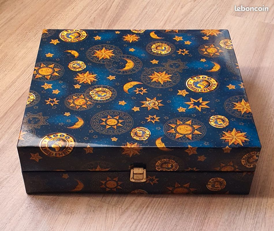 LDXDRU Lot de 40 boîtes à bonbons vides à 16 compartiments, 15 x 15 x 3