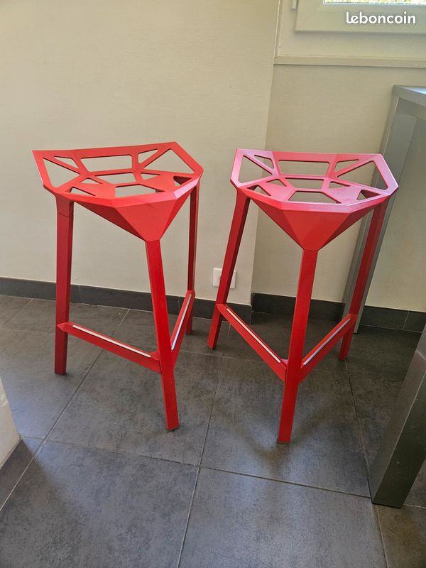 Lot de 2 tabourets Magis Stool One – design iconique – comme neufs (image 1)