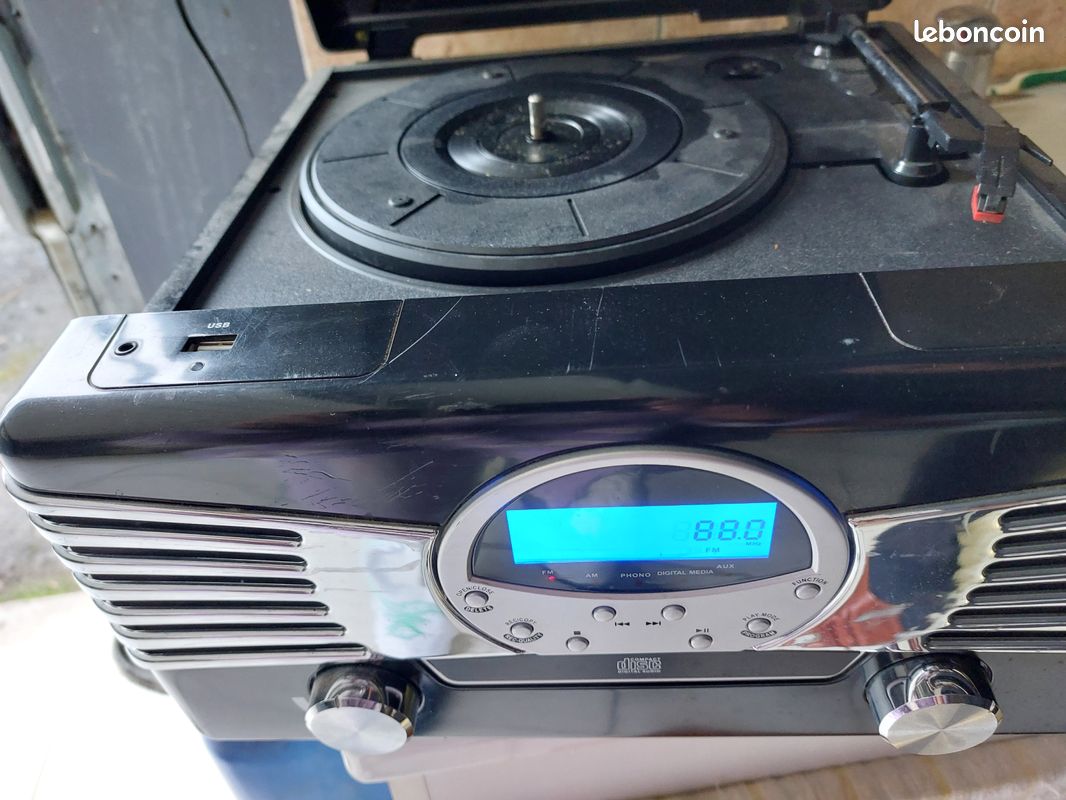 Tourne disque radio (image 1)