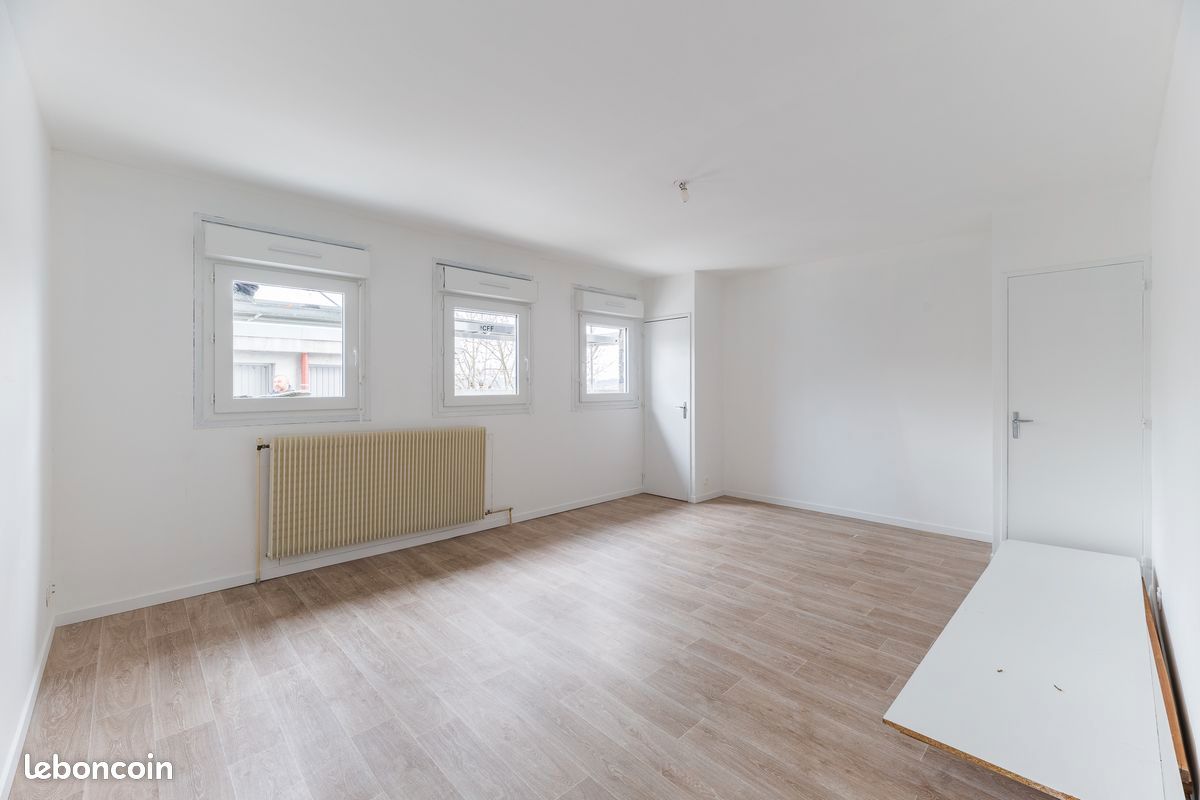 Appartement 1 pièce 38 m² · à Saint-Étienne · 38 m² · 30 000 €