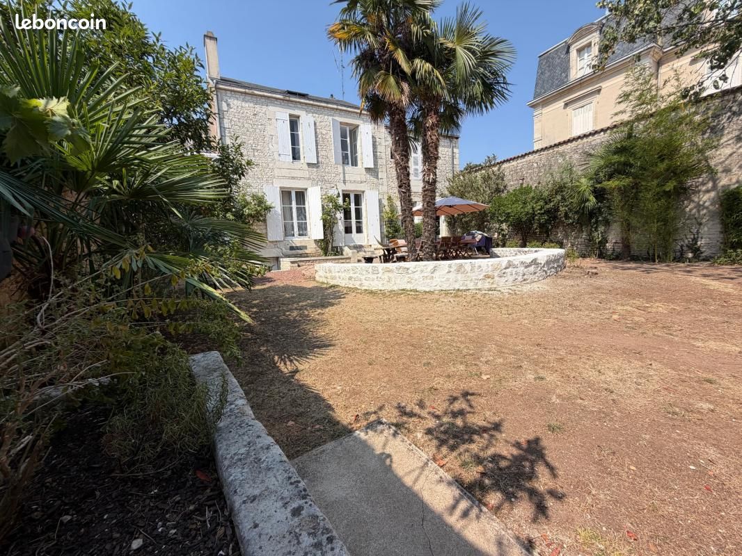 Maison 8 pièces 280 m² · à Luçon · 280 m² · 689 000 €