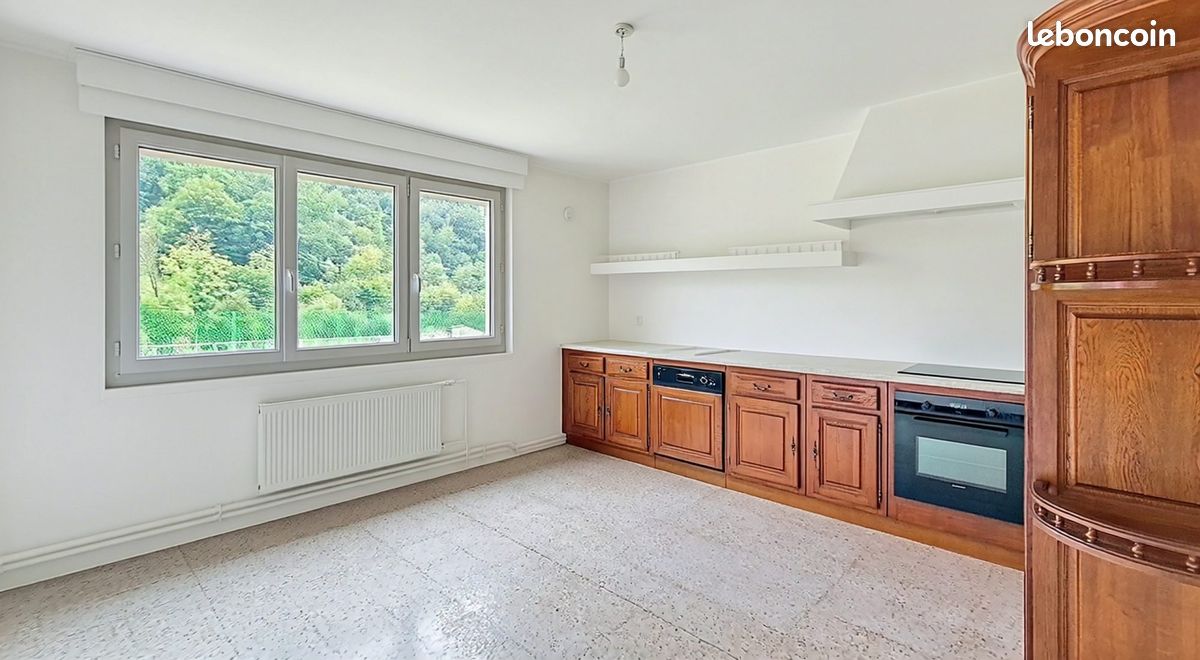 Appartement 5 pièces 127 m² · à Pont-de-Roide-Vermondans · 127 m² · 118 000 €