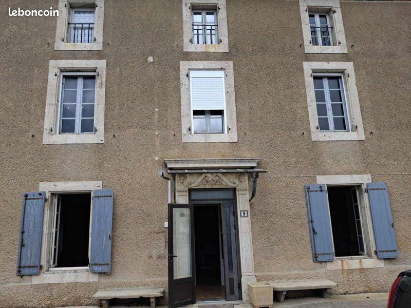 Maison 11 pièces 300 m² · à Ferrals-les-Corbières · 300 m² · 45 000 €