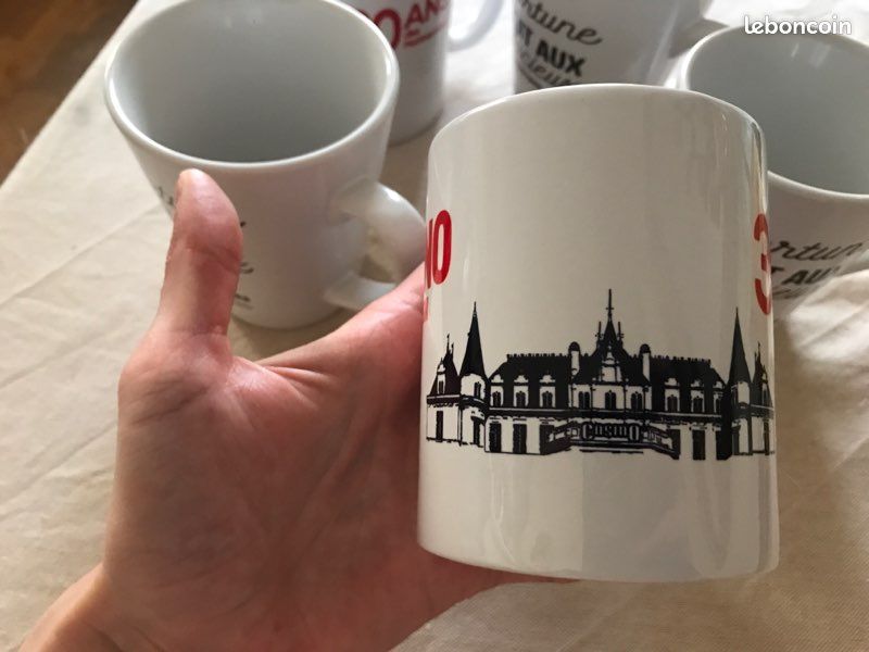 Lot de cinq mug /grandes tasses casino 💵 neuves (image 6)