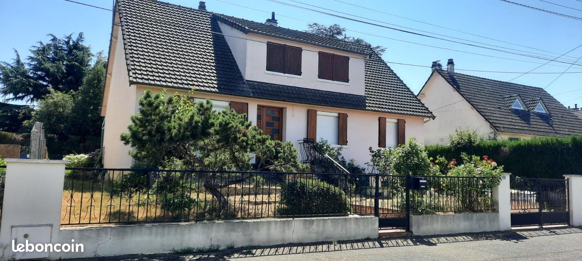 Maison 7 pièces 139 m² · à Illiers-Combray · 139 m² · 170 000 €