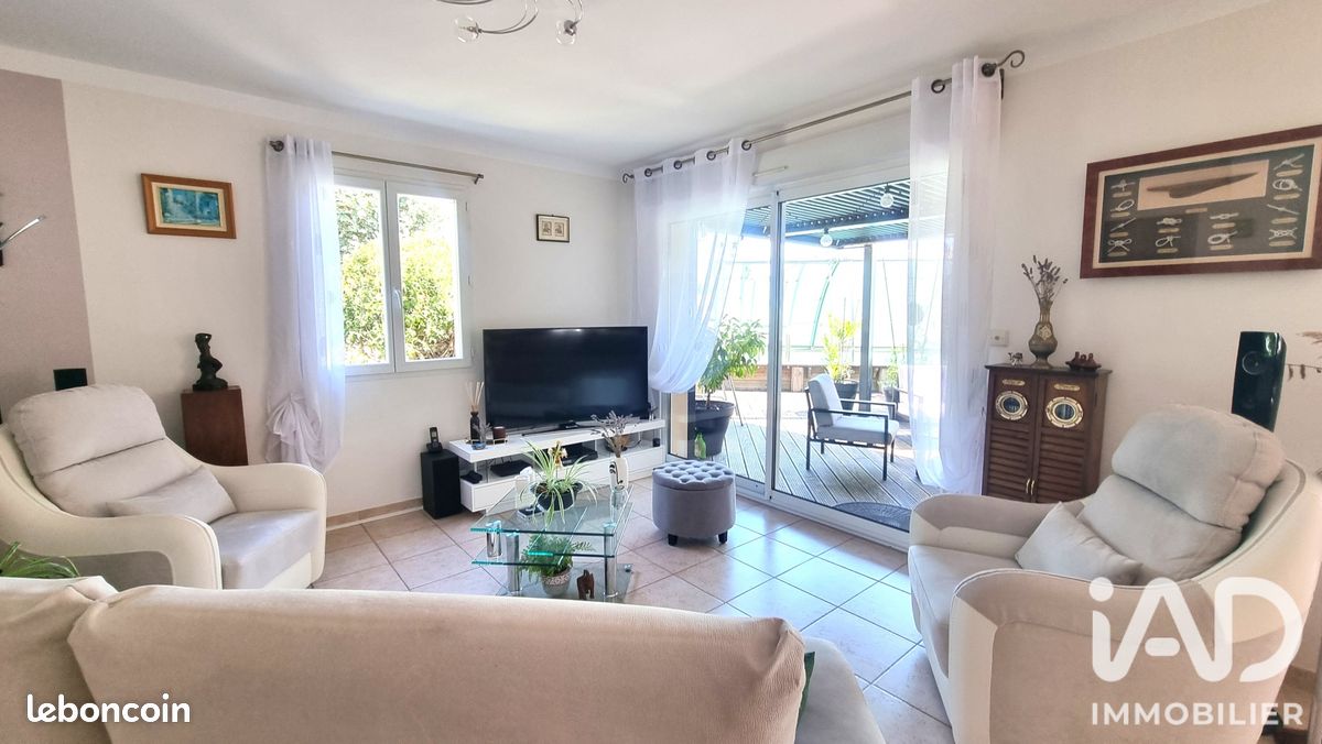 Maison 6 pièces 162 m² · à Saint-Laurent-de-la-Prée · 162 m² · 478 000 €