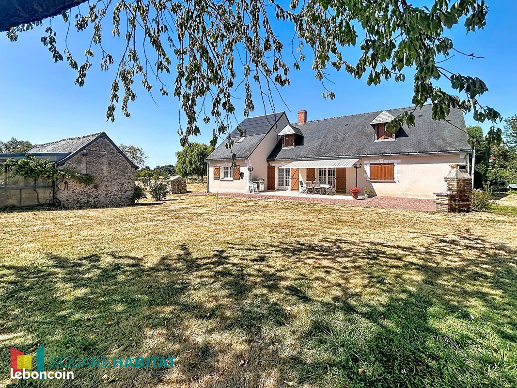 Maison 8 pièces 173 m² · à Jarzé Villages · 173 m² · 325 000 €