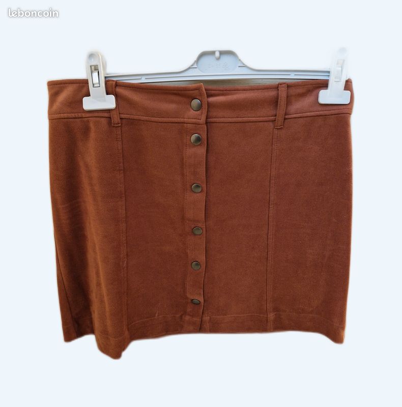 Jupe Droite Femme Couleur Ocre - Aspect Daim / Simili Daim - Tour De Taille 80 Cm, Longueur 60 Cm - Occasion Très Bon état